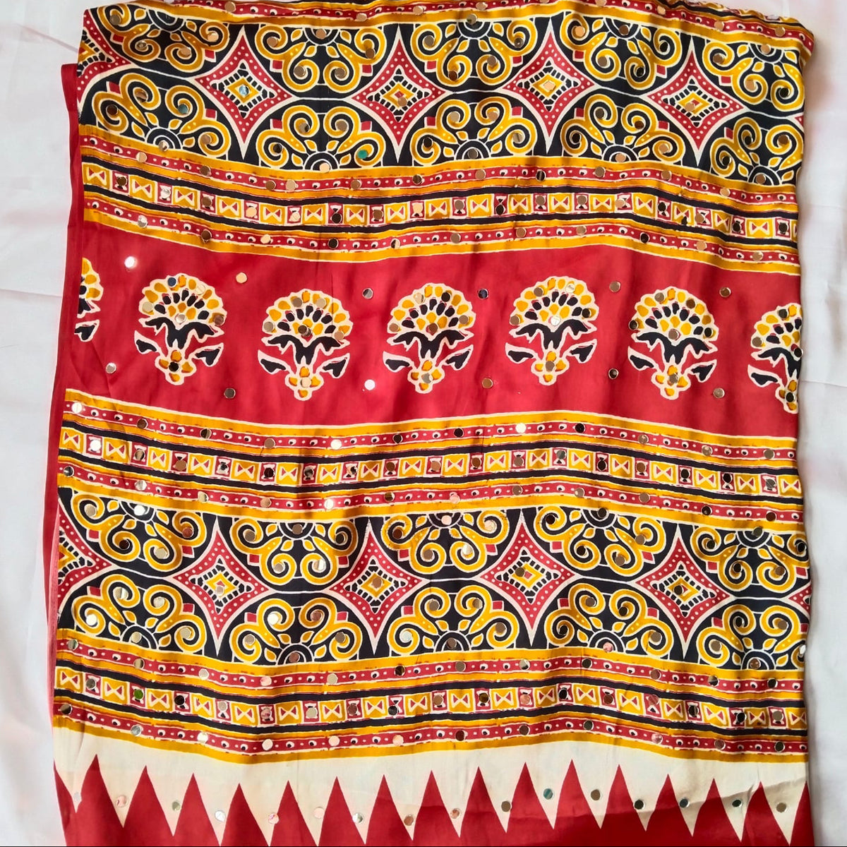 Ajarak Saree